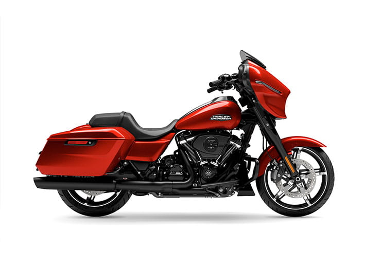 Harley-Davidson Street Road Glide 2024 Review Details Spec Price_09