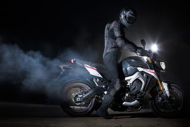 2014 Yamaha MT-09 Street Rally Review Used Price Spec_00