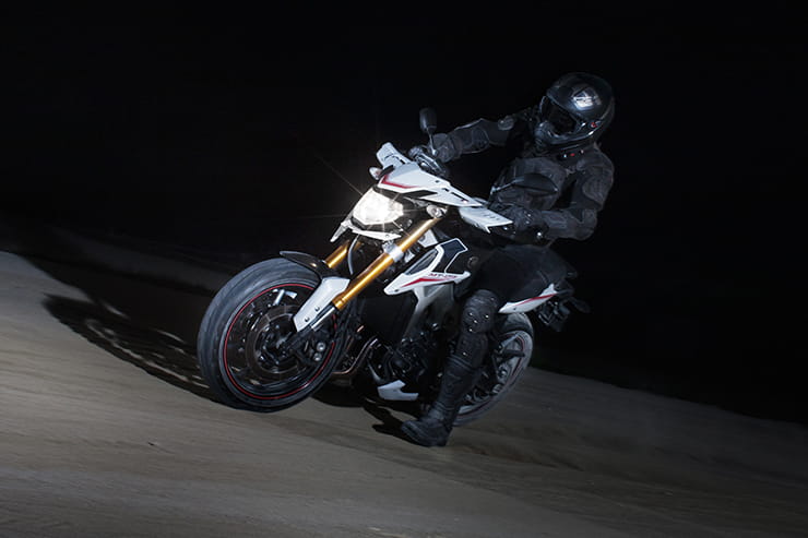 2014 Yamaha MT-09 Street Rally Review Used Price Spec_01