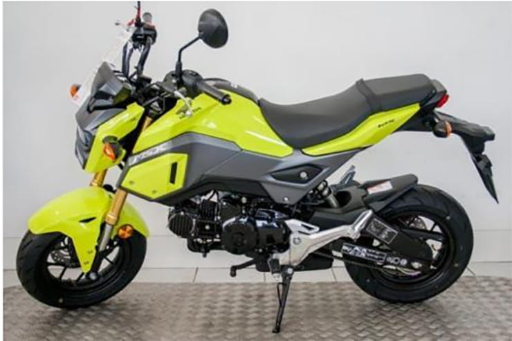 Brand new but who buys a lime green/yellow bike?