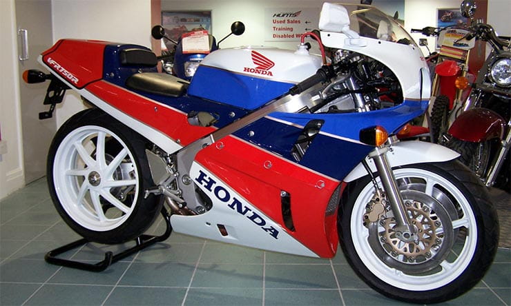 Honda RC30