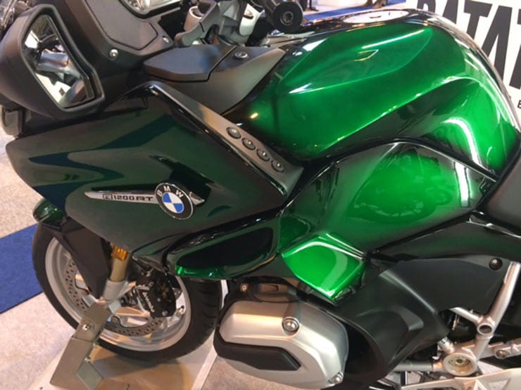 8-Ball have provided a BMW R1200RT in green