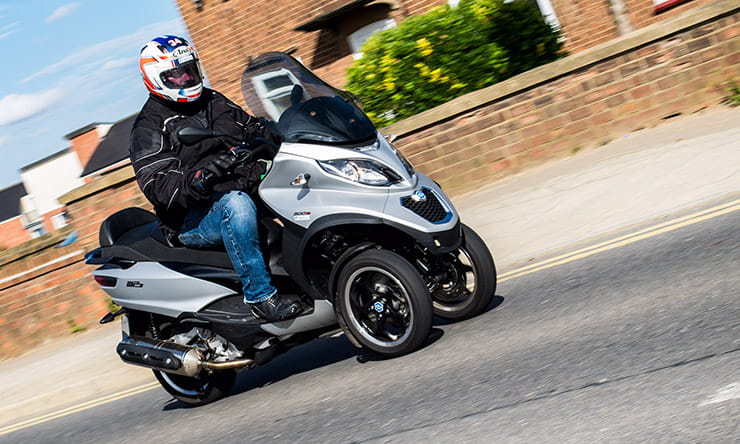 Trottoir Voorwoord Grit Piaggio MP3 500 Business: Real World Road Test