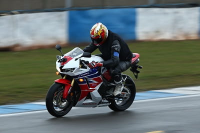 Hit that paint and the rear wheel spins, but its more to do with track temperatire than the CBR or the Dunlop tyres which are excellent usually.