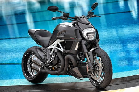 Diavel Carbon with its Sunday best on