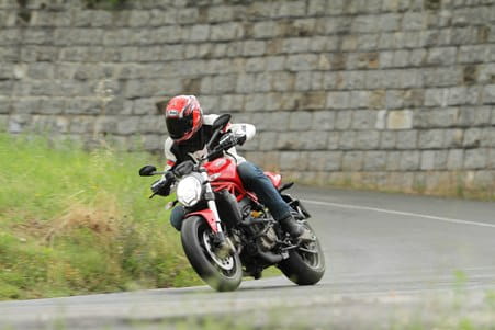 The Monster 821 impresses with its agility
