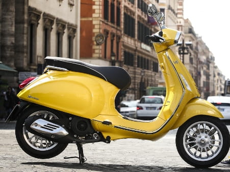 Vespa Sprint 125...thankfully available in other colours