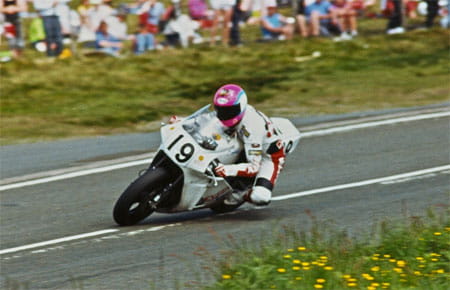 Steve Hislop in Norton action in 1992