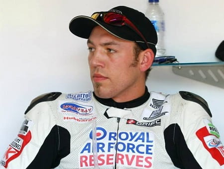Hickman signs for RAF Reserves BMW