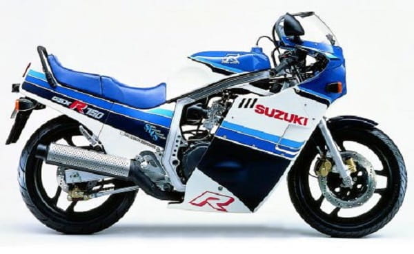 Lot 2 x Suzuki GSX R750 R 750 Motorcyle Lapel Jacket pin moto Racing GSXR750 