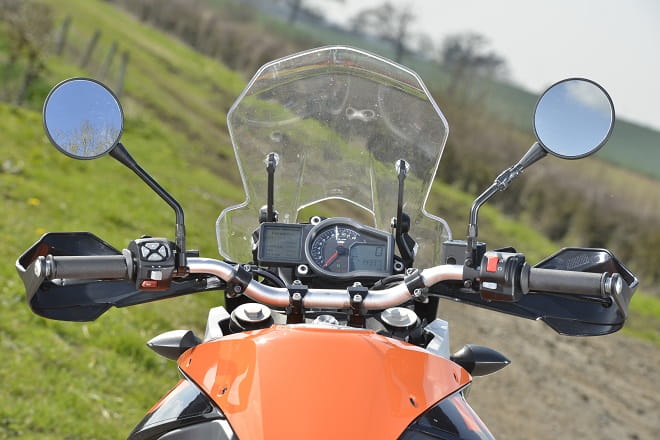 Spacious cockpit and comfortable handlebar position which are adjustable