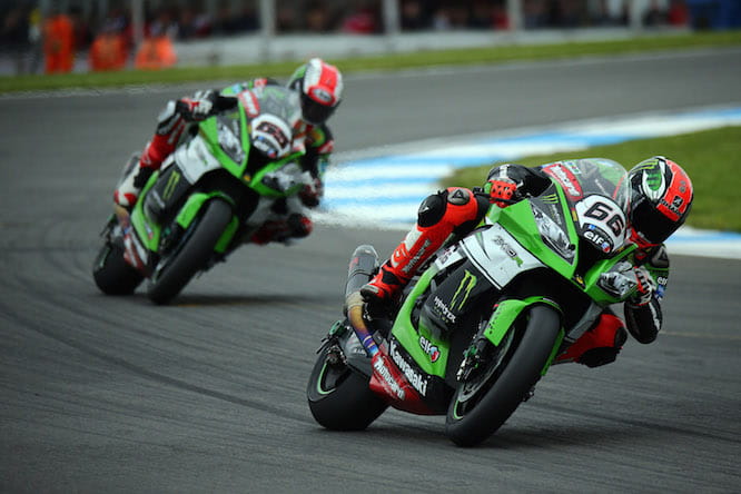 Sykes leads Rea around the final corner