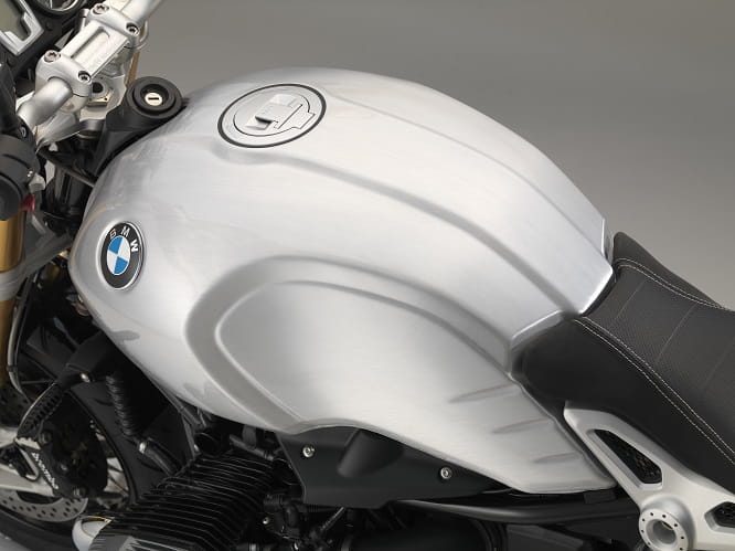 Aluminium fuel tank with smoothed welding seams on the 2016 R nineT