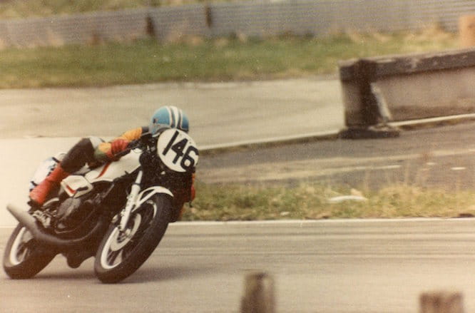 Crust racing his RD350LC back in t'day