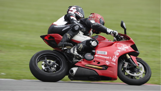 Pillion rides with the Californian Superbike school