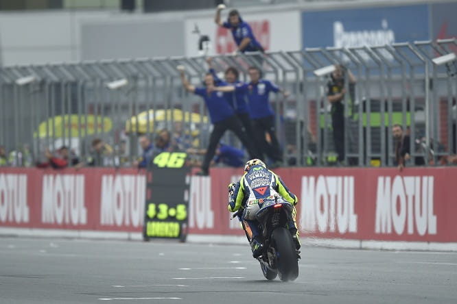 Rossi leads the MotoGP World standings