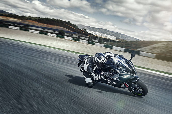 Winter Edition ZX-10R features a new paint scheme and Akrapovic silencer