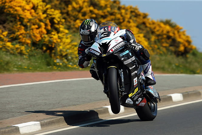Michael Dunlop in the superbike race