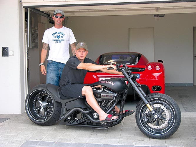 Harley custom fan, Kimi Raikkonen