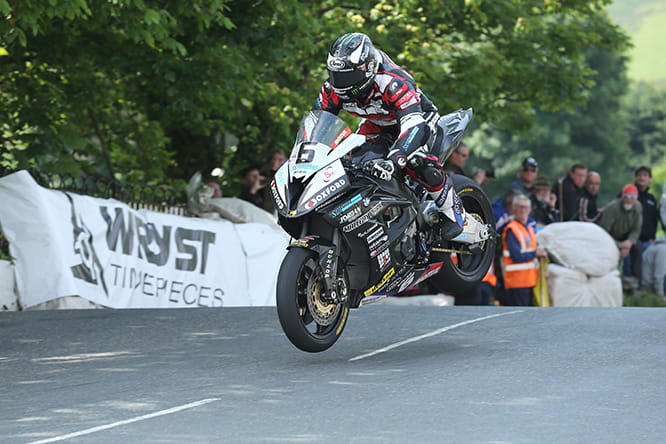 Michael Dunlop on his way to Superbike TT victory on the Hawk BMW using a Nova gearbox