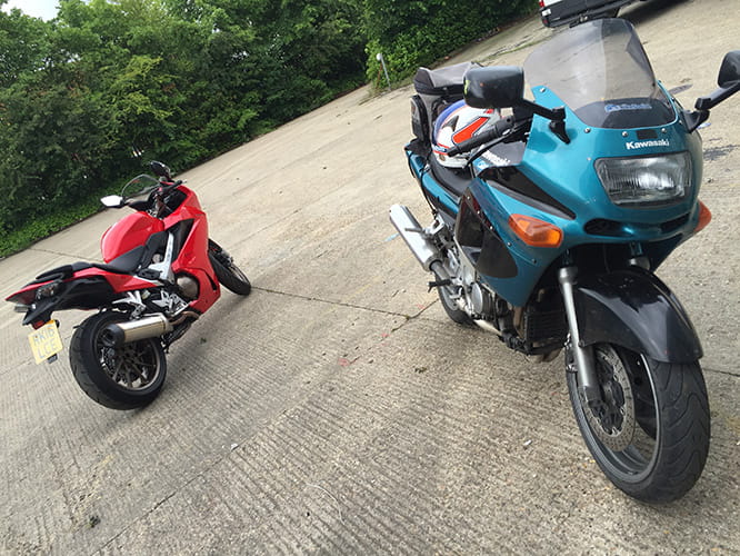 Sports Touring: old vs new as the ZZR600E gets traded in for an VFR800 for a couple of days